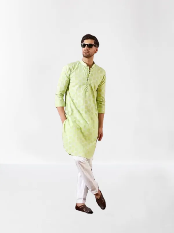 Men_Green_And_White_Embroidered_Cotton_Kurta_With_Pyjama
