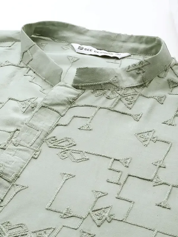 Men_Sea_Green_Embroidered_Thread_Work_Chanderi_Silk_Straight_Kurta_With_Pyjama