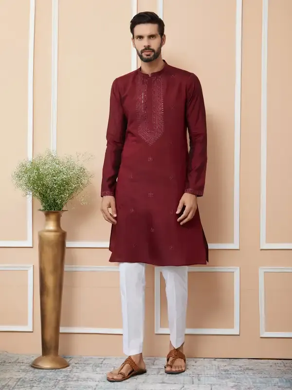 Maroon_Embroidered_Chanderi_Silk_Straight_Kurta_With_Pyjama