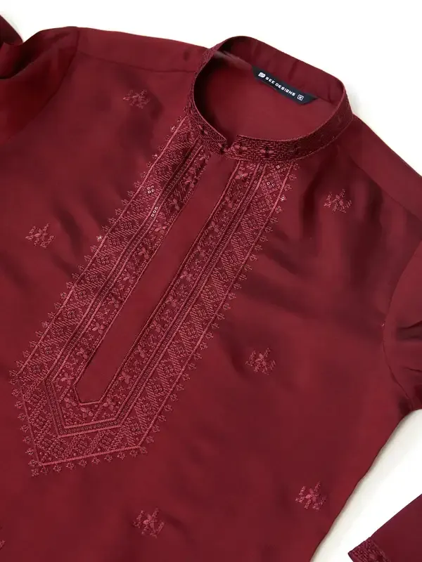 Maroon_Embroidered_Chanderi_Silk_Straight_Kurta_With_Pyjama