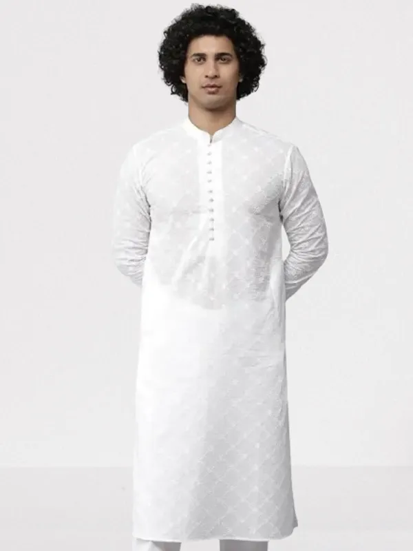 Men_White_Chikankari_Embroidered_Straight_Kurta