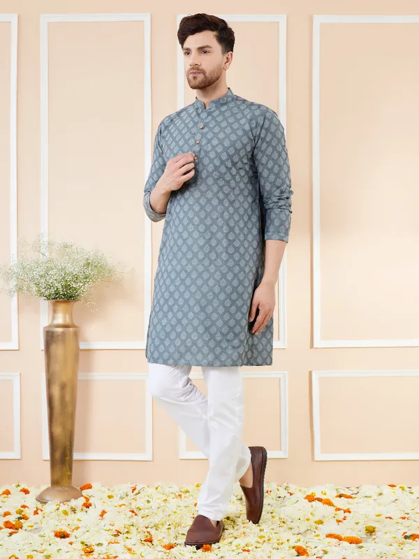 Grey_Ethnic_Motifs_Silk_Jacquard_Woven_Design_Straight_Kurta_With_Pyjama