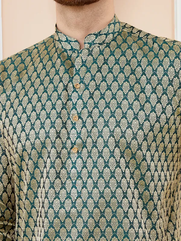 Green_Ethnic_Motifs_Silk_Jacquard_Woven_Design_Straight_Kurta_With_Pyjama