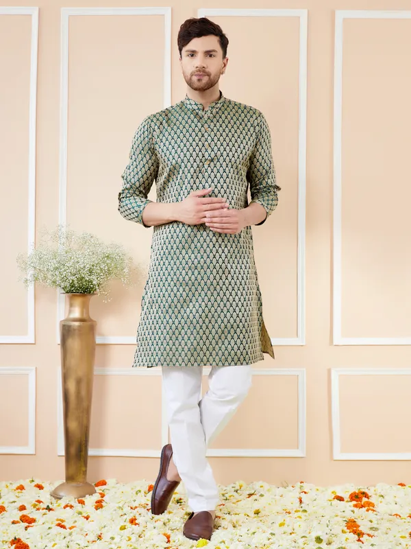 Green_Ethnic_Motifs_Silk_Jacquard_Woven_Design_Straight_Kurta_With_Pyjama