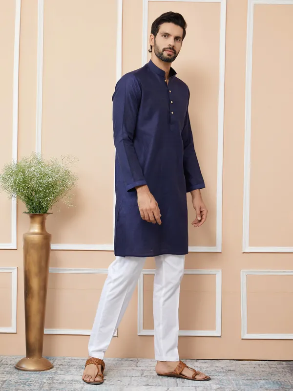Indigo_Ethnic_Motifs_Silk_Jacquard_Woven_Design_Straight_Kurta_With_Pyjama