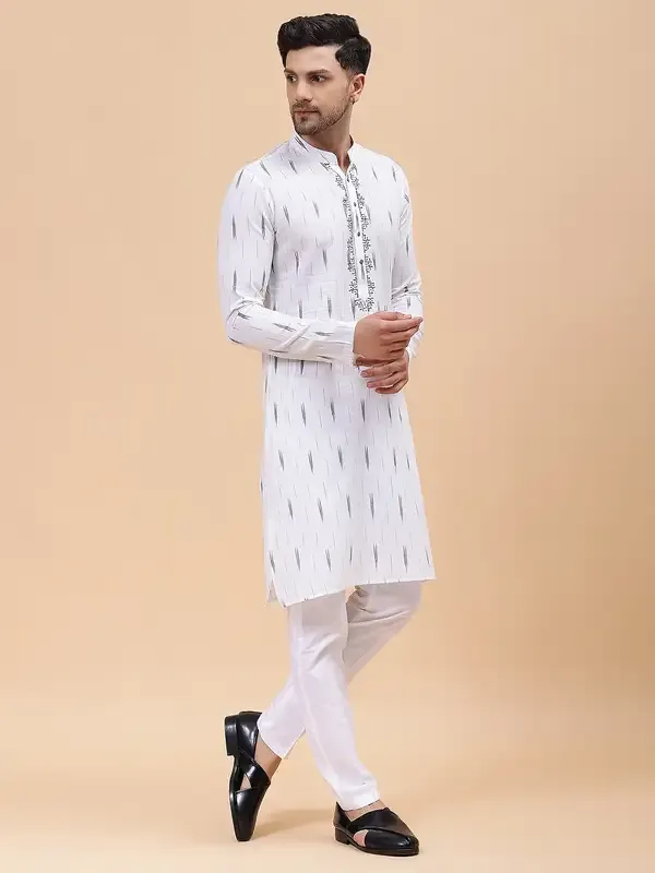 Men_White_&_Black_Pure_Cotton_Embroidered_Staright_Kurta_With_Pajama