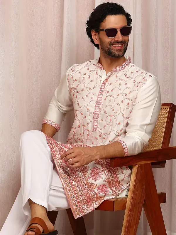 Off-White_Thread_Embroidered_Straight_Kurta_With_Pyjama