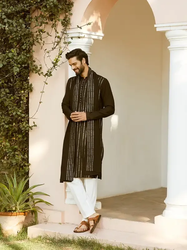 Men_Black_And_Gold_Chanderi_Silk_Sequins_Kurta_With_Pyjama