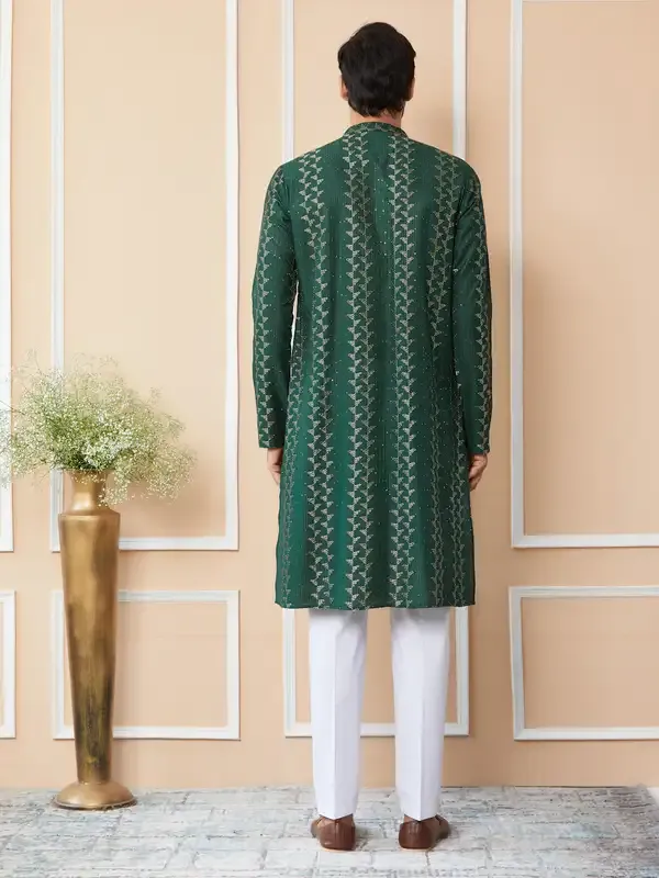 Green_Embroidered_Thread_Work_Sequinned_Chanderi_Silk_Straight_Kurta_With_Pyjama
