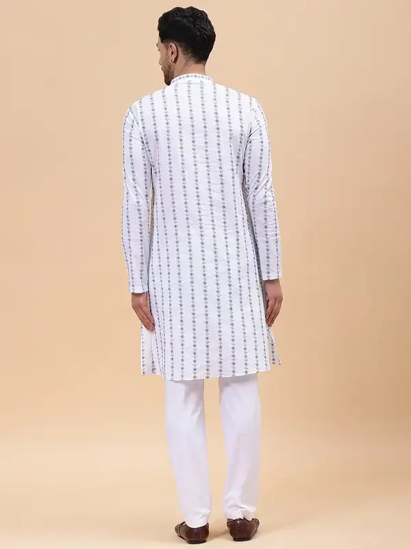 Men_White_&_Blue_Pure_Cotton_Embroidered_Staright_Kurta_With_Pajama