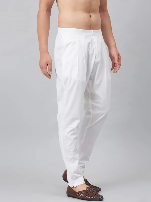Combo_Pack_of_2:_White_Solid_Cotton_Pyjama_and_Cotton_Trouser
