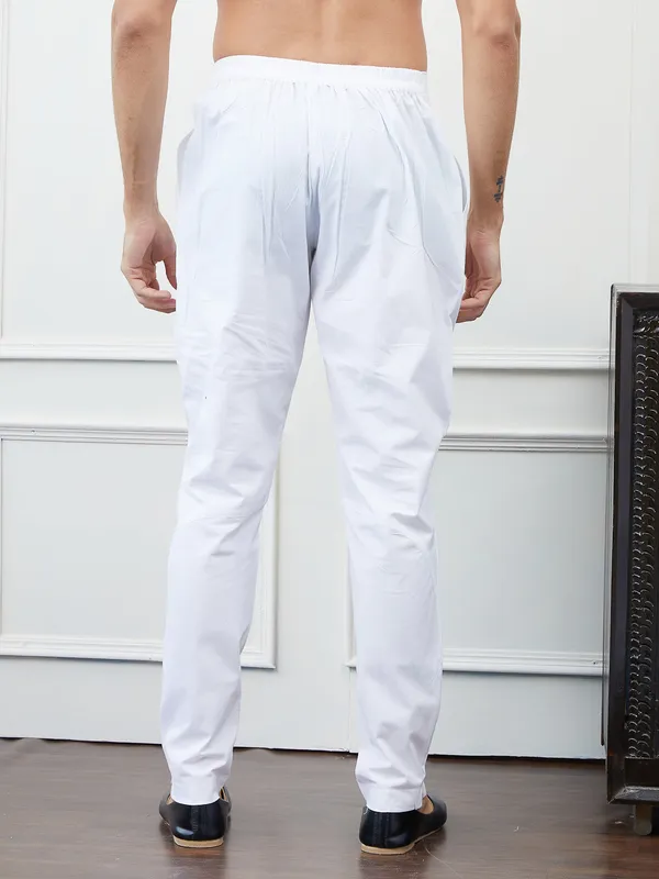 Combo_Pack_of_2:_White_&_Cream_Solid_Cotton_Pyjamas