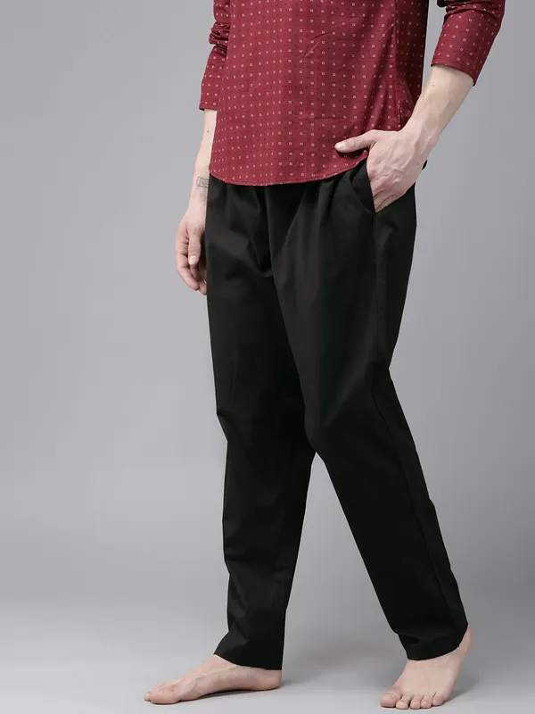 Combo_Pack_of_2:_Black_&_Cream_Solid_Cotton_Pyjamas