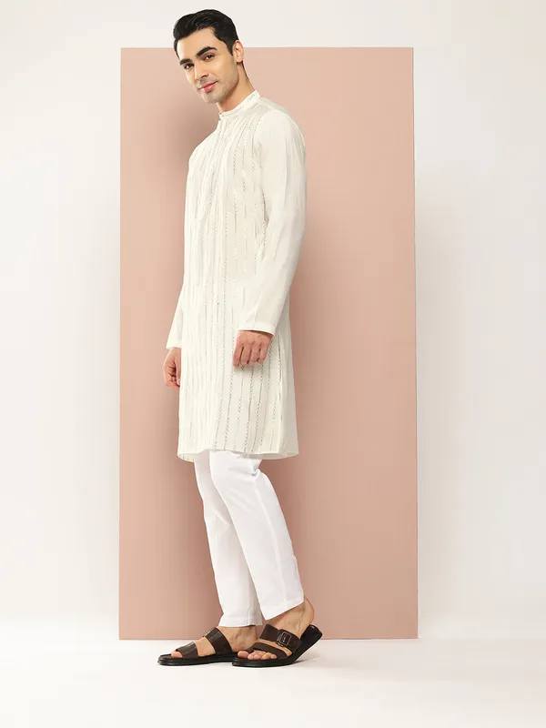 Men�s_Off_White_Chanderi_Silk_Kurta_with_Sequin_Embroidery,_Paired_with_Pyjama