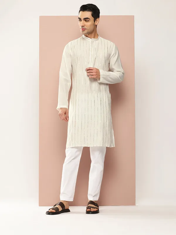 Men�s_Off_White_Chanderi_Silk_Kurta_with_Sequin_Embroidery,_Paired_with_Pyjama