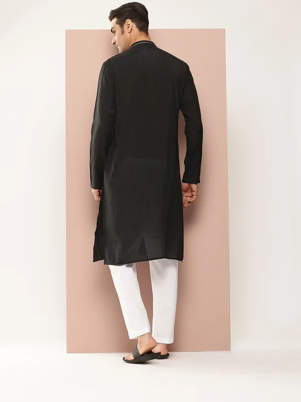 Men_Black_And_Gold_Chanderi_Silk_Sequins_Kurta_With_Pyjama