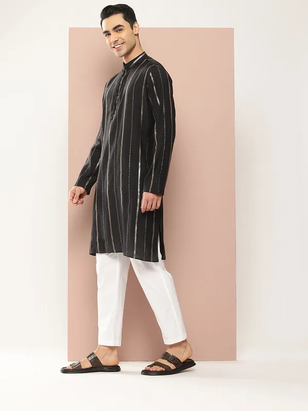 Men's_Black_&_Gold_Sequined_Chanderi_Silk_Kurta