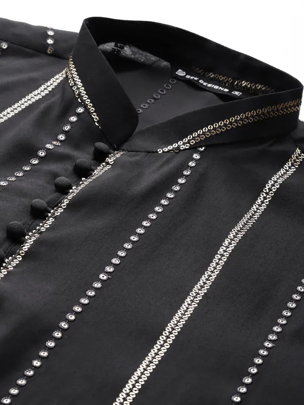 Men's_Black_&_Gold_Sequined_Chanderi_Silk_Kurta