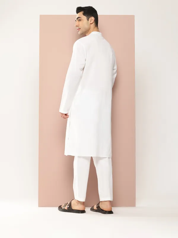 Men_White_Cotton_Pintex_Design_Thread_Work_Kurta_With_Pyjama