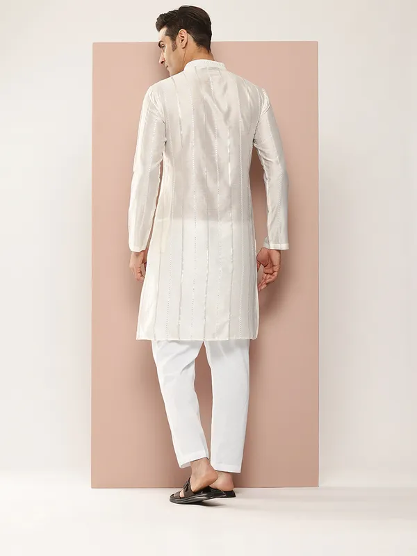Men's_Off_White_Chanderi_Silk_Kurta_with_Sequin_Embroidery,_Paired_with_Pyjama