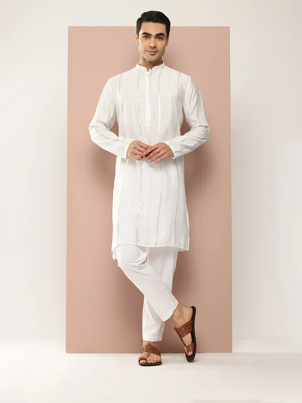 Men_Off_White_Sequins_Embroidered_Chanderi_Silk_Straight_Kurta_With_Pyjama