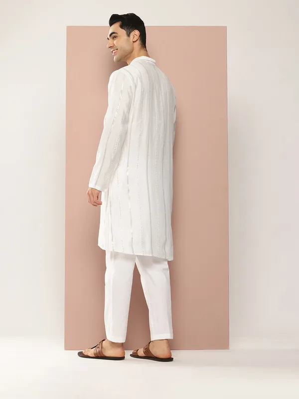 Men's_Off-White_Sequined_&_Embroidered_Chanderi_Silk_Straight_Kurta