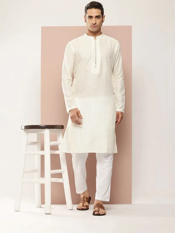 Men�s_Off_White_Chanderi_Silk_Kurta_with_Embroidery_and_Sequins,_Paired_with_Pyjama