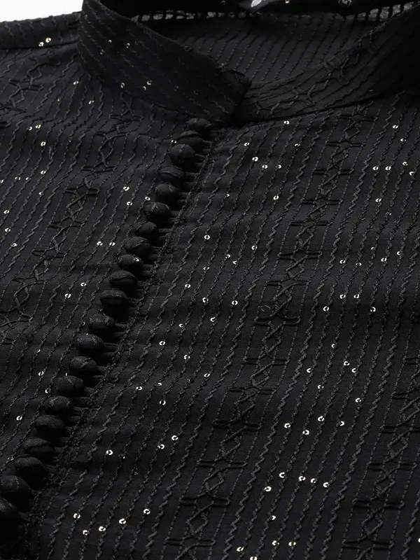 Men's_Black_Embroidered_Threadwork_&_Sequined_Chanderi_Silk_Straight_Kurta