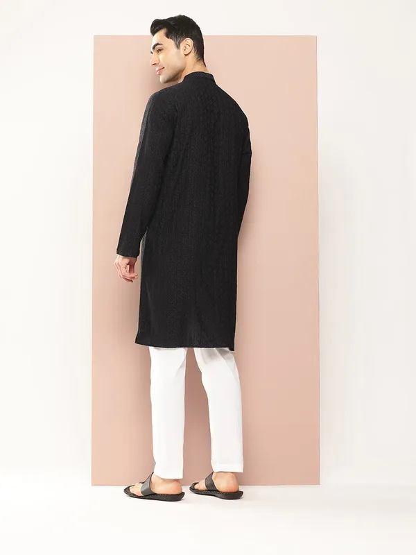Men's_Black_Embroidered_Threadwork_&_Sequined_Chanderi_Silk_Straight_Kurta