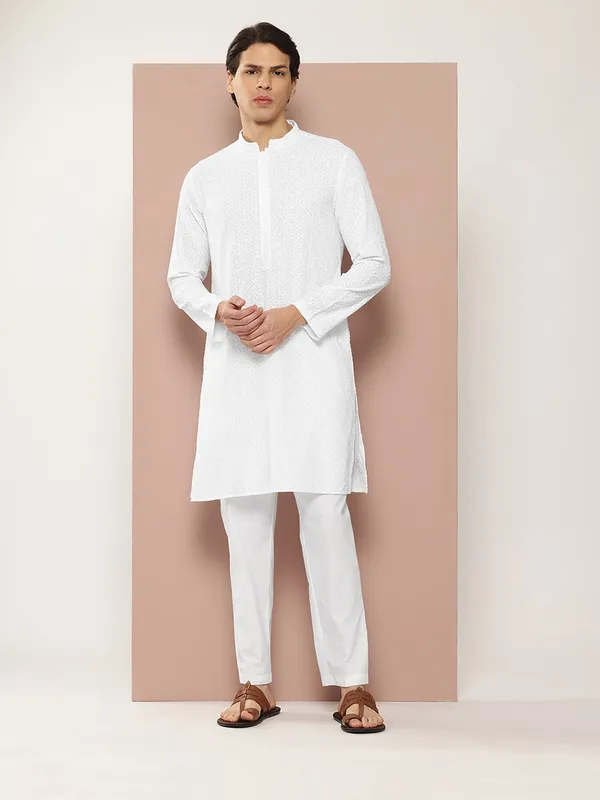 Men�s_White_Rayon_Kurta_with_Embroidered_Chikankari,_Paired_with_Pyjama