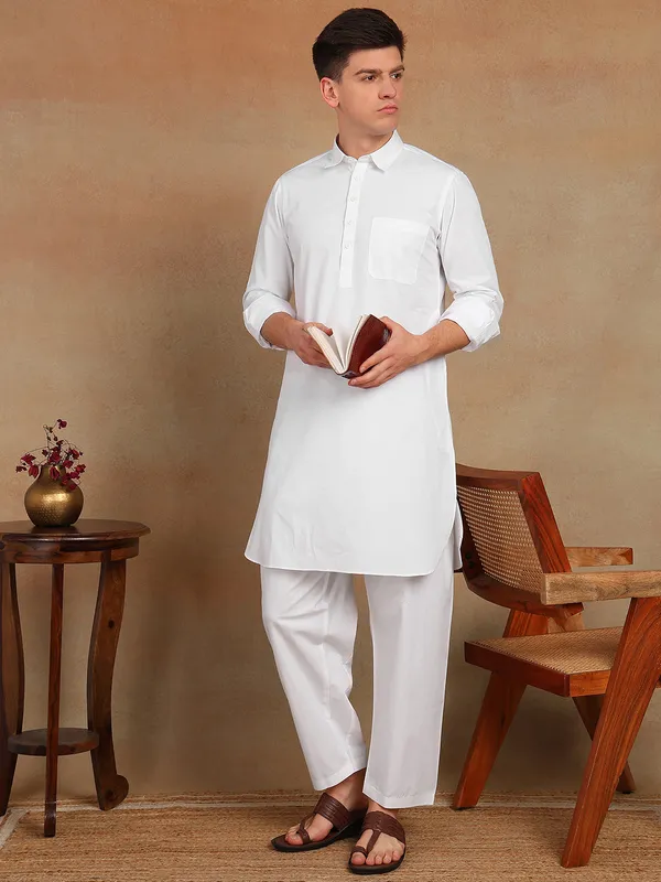Men's_Solid_Pathani_Kurta_with_pyjama