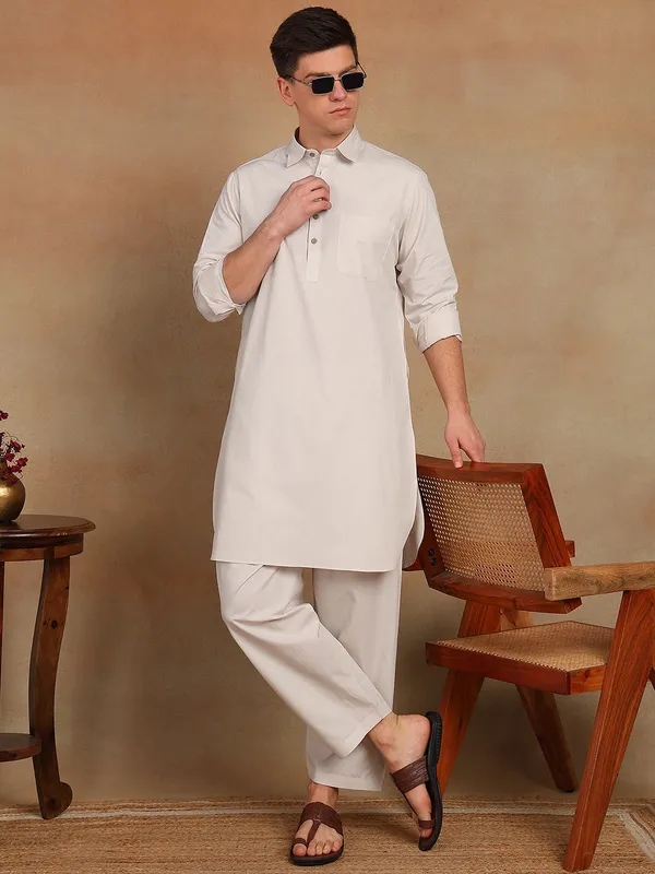 Men's_Solid_Pathani_Kurta_with_pyjama