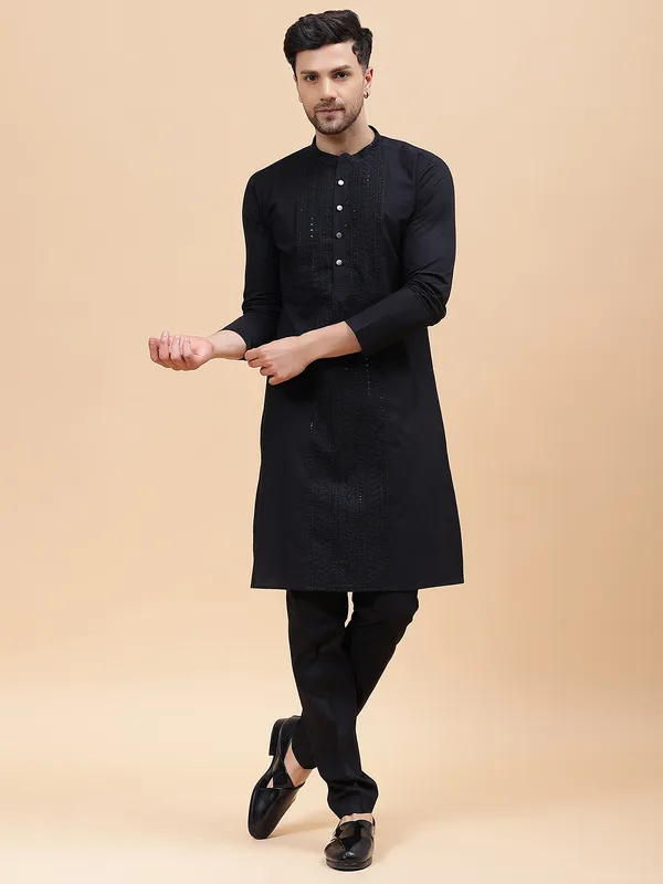 Men_Black_Pure_Cotton_Embroidered_Staright_Kurta_With_Pajama
