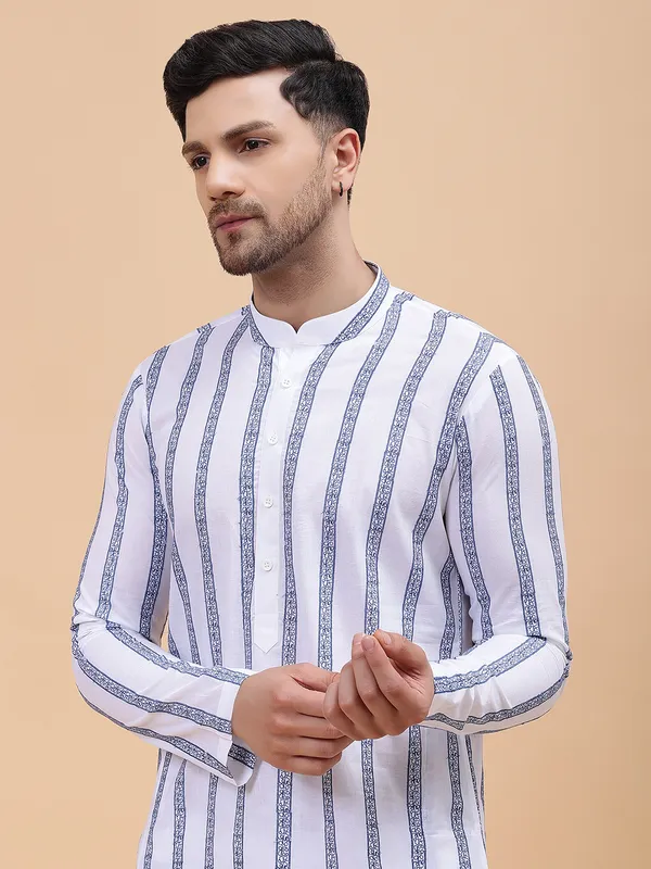 Men_White_&_Grey_Pure_Cotton_Embroidered_Staright_Kurta_With_Pajama