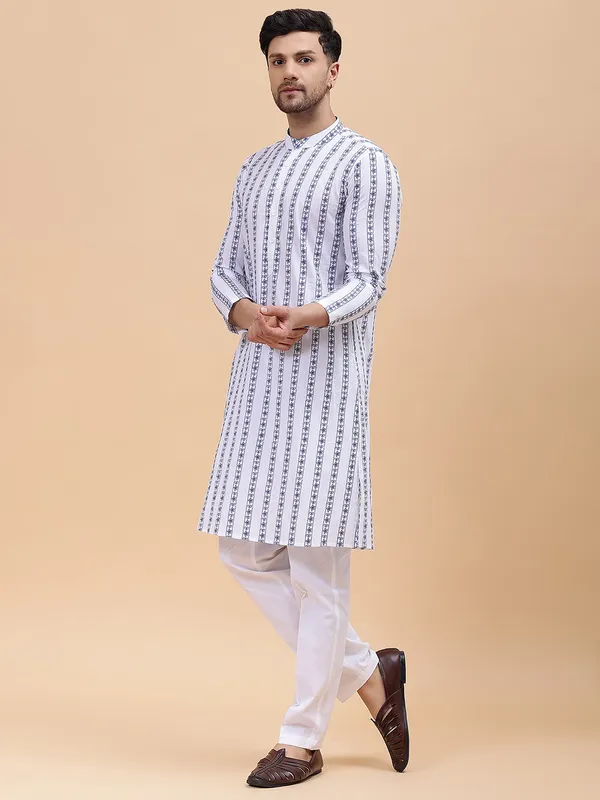 Men_White_&_Blue_Pure_Cotton_Embroidered_Staright_Kurta_With_Pajama
