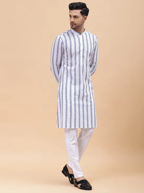 Pure_Cotton_Embroidered_Straight_kurta