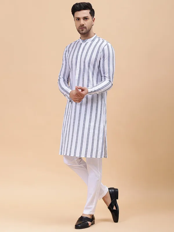 Pure_Cotton_Embroidered_Straight_kurta