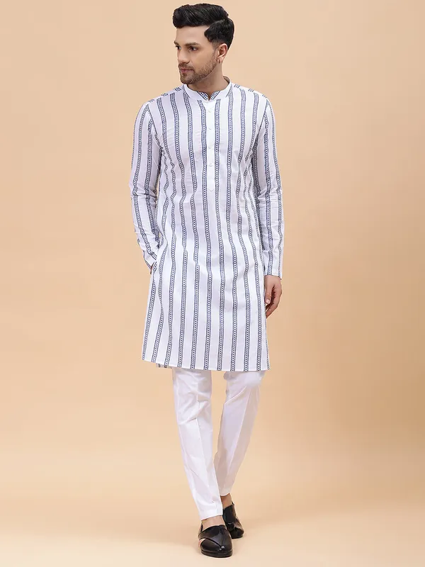Pure_Cotton_Embroidered_Straight_kurta