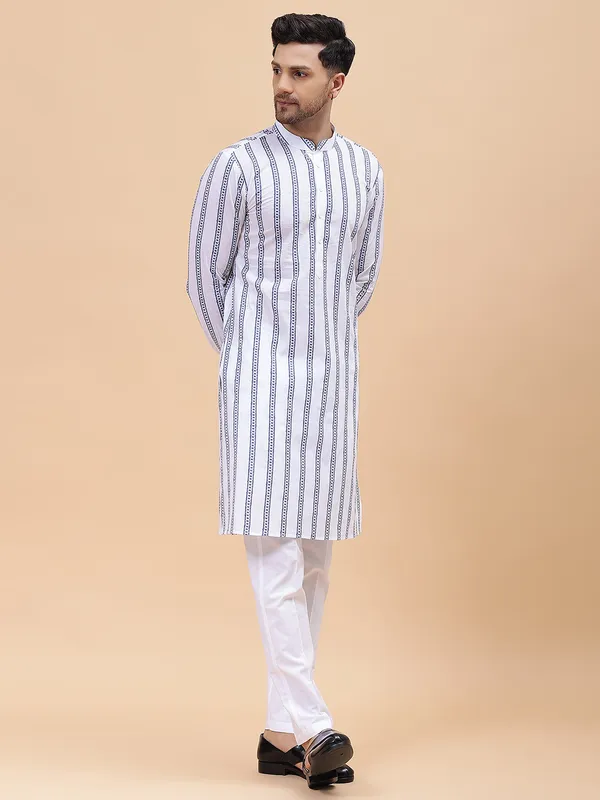Pure_Cotton_Embroidered_Straight_kurta