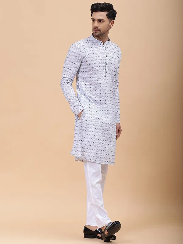 Pure_Cotton_Embroidered_Straight_kurta