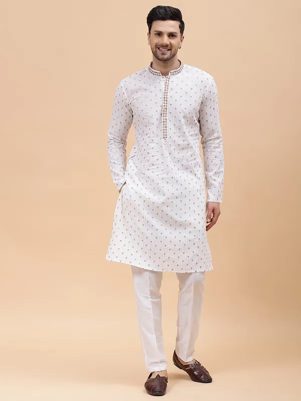 Men_Off_White_&_Multi_Color_Pure_Cotton_Embroidered_Staright_Kurta_With_Pajama