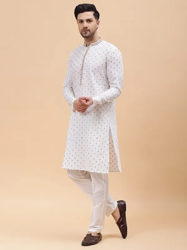 Men_Off_White_&_Multi_Color_Pure_Cotton_Embroidered_Staright_Kurta_With_Pajama