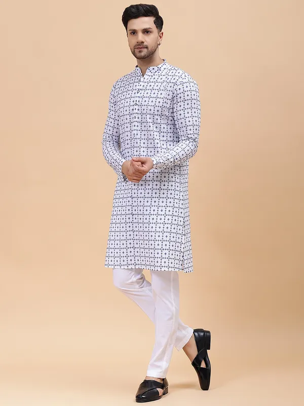 Men_White_&_Blue_Pure_Cotton_Embroidered_Staright_Kurta_With_Pajama