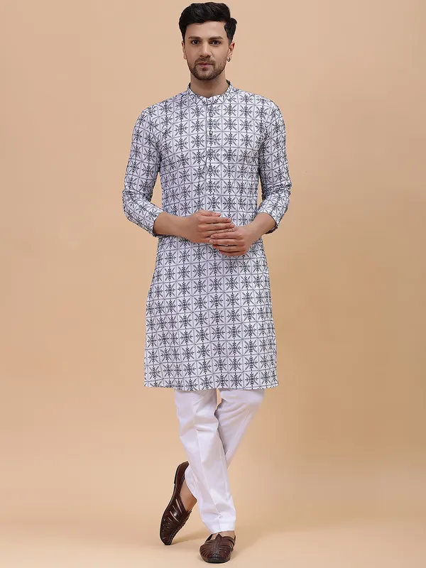 Men_Off_White_&_Blue_Pure_Cotton_Embroidered_Staright_Kurta_With_Pajama