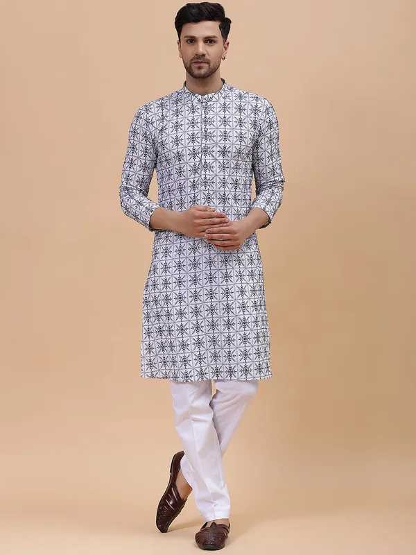 Pure_Cotton_Embroidered_Straight_kurta