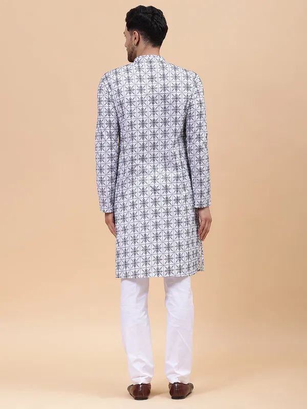 Pure_Cotton_Embroidered_Straight_kurta