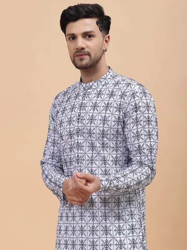 Pure_Cotton_Embroidered_Straight_kurta