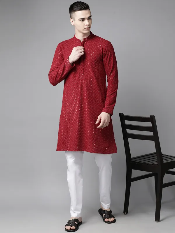 Men_Maroon_Floral_Embroidered_Sequined_Rayon_Kurta_With_Pyjama