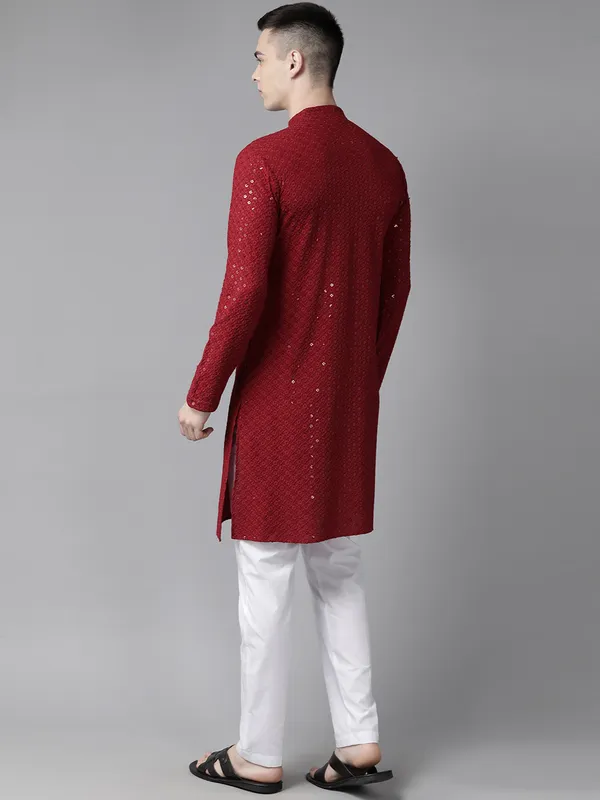 Men_Maroon_Floral_Embroidered_Sequined_Rayon_Kurta_With_Pyjama