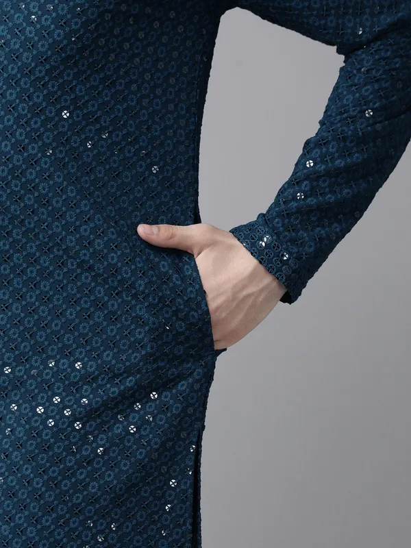Sequins_Embroidered_Rayon_Kurta